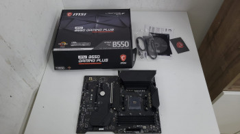 MSI MPG B550 Gaming Plus AMD B550 Soket AM4 DDR4 4400(OC)MHz ATX Gaming (Oyuncu) Anakart (OUTLET)