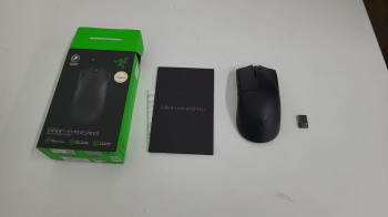 Razer Viper V3 Hyperspeed RZ01-04910100-R3M1 6 Tuş 30000 DPI Optik Gaming (Oyuncu) Mouse (OUTLET)