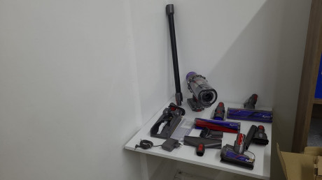 Dyson V11 Total Clean Dikey Şarjlı Süpürge (OUTLET)