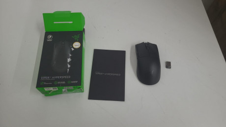 Razer Viper V3 Hyperspeed RZ01-04910100-R3M1 6 Tuş 30000 DPI Optik Gaming (Oyuncu) Mouse (OUTLET)